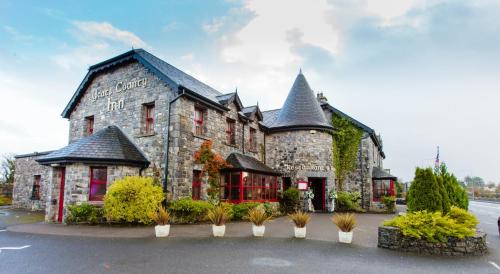 Curry Hotel | Comfortable Stay at The Yeats County Inn Hotel with Breakfast