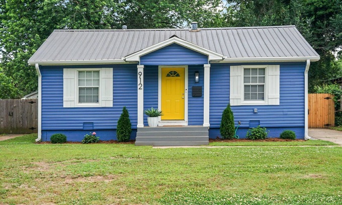 Norman House | The Yellow Door House | Walk to OU + Cozy Vibes