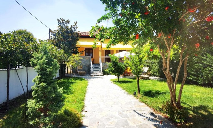 Asprovalta Villa | Delightful Yellow House with Private Garden & BBQ Area