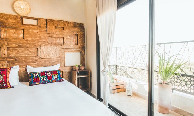 Tamraght Hotel | Relaxing Retreat at The Yogi Surfer with Ocean Views