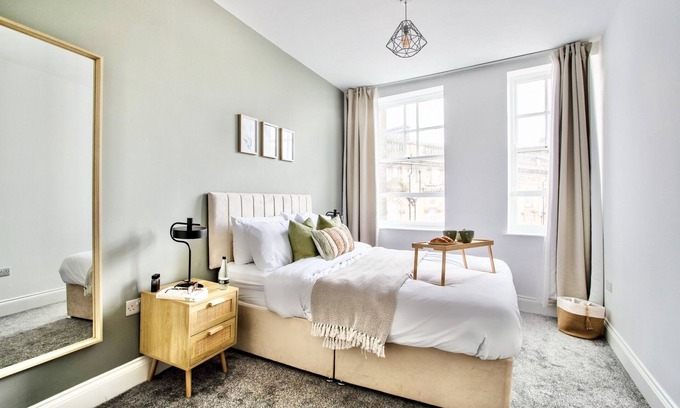 Harrogate City Centre Apartment | Exceptional Stays at The Yorkshire Crown - Family-Friendly
