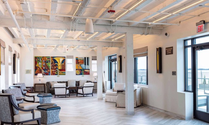 York Hotel | Discover The Yorktowne Hotel: Eco-Friendly Comfort Awaits