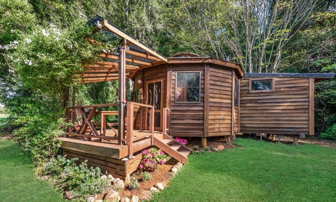 Bellawongarah House | Experience The Yurt at Lothlorien: Rated 8.6/10 by Guests