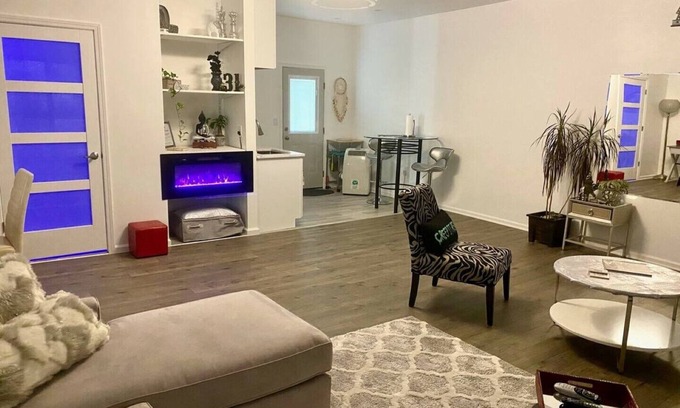 Southwestern Apartment | Cozy Zen Den Studio with Kitchen - Ideal for Travelers
