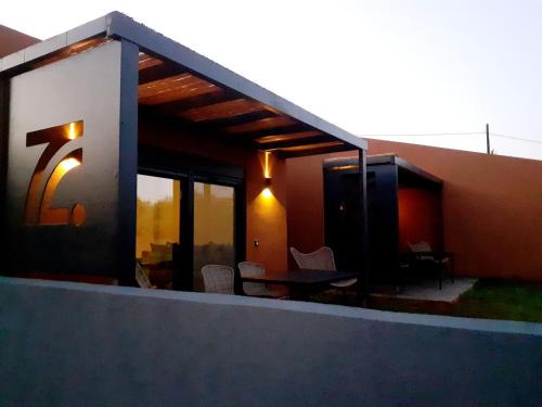 Marathopoli House | Discover The Zen Point Detox Suites - Rated 10/10!