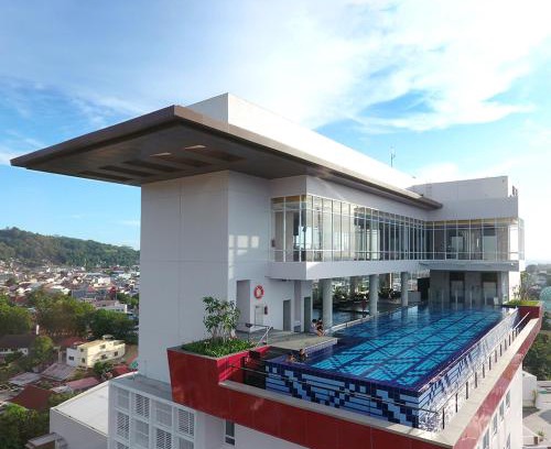 Padang Hotel | Discover The ZHM Premiere Padang: Oceanfront Bliss Awaits