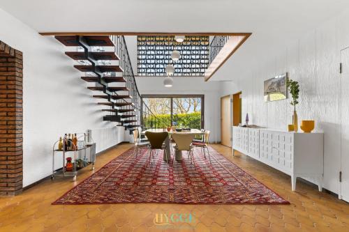 Kappeln Villa | The70s - Großes Mid Century Ferienhaus - 500m zur Schlei - 5 SZ - Garten