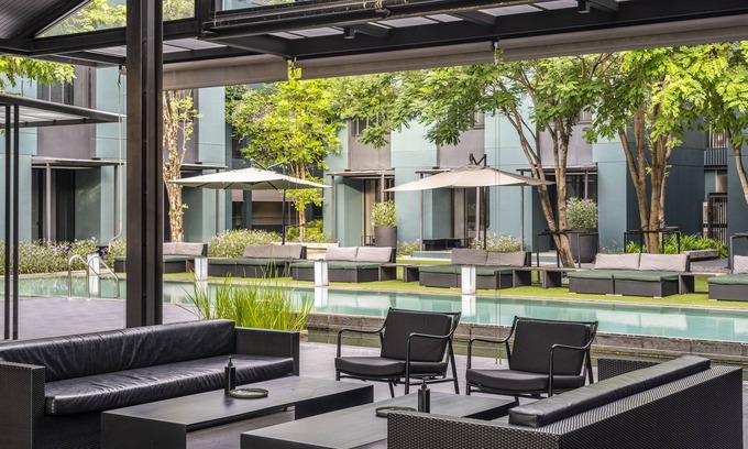 Siriraj Hotel | Top-Rated Theatre Residence: Pool, Dining & Family Amenities