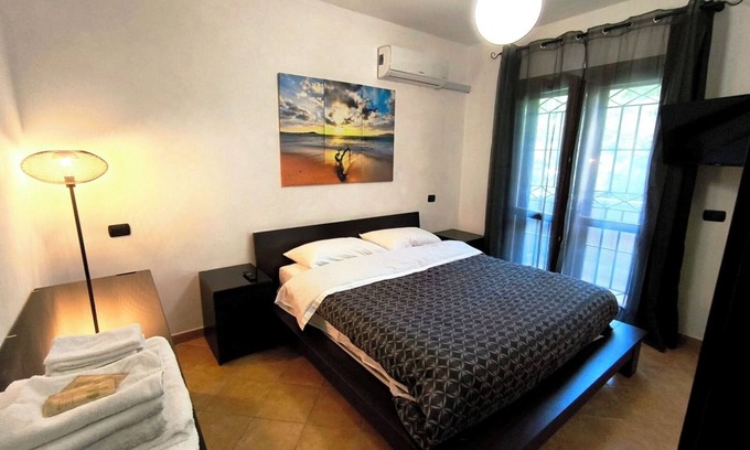 Zona XXX Castel Fusano Apartment | TheColours