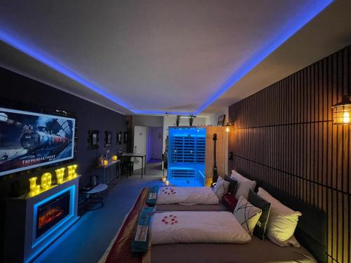 Gelsenkirchen-Mitte Apartment | Private Spa Retreat: Themenpartment for Memorable Stays