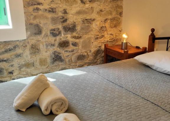 Platres House | Discover ThePlatres.Nest: Pet & Child-Friendly Retreat