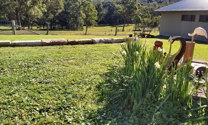 Mandalong House | Accessible Farm-Stay Escape with Ocean Views Near Sydney