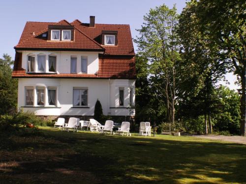 Bad Salzuflen Hotel | Budget-Friendly Escape at Thermen Hotel Pension Villa Holstein