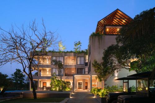 Pahala Maragahawewa Hotel | Family-Friendly Thimbiri Wewa Resort Wilpattu with Pool