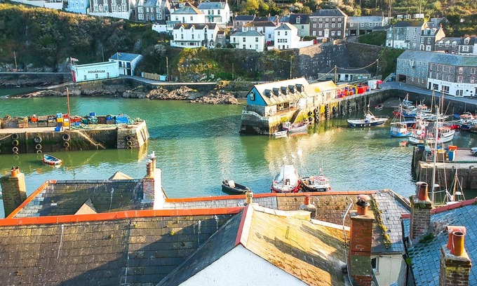 Mevagissey House | Discover Thimble Cottage: Oceanfront Bliss Awaits You