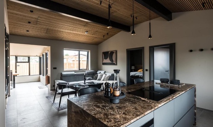 Akureyri House | Exceptional Thingvallastræti: Family-Friendly with Hot Tub