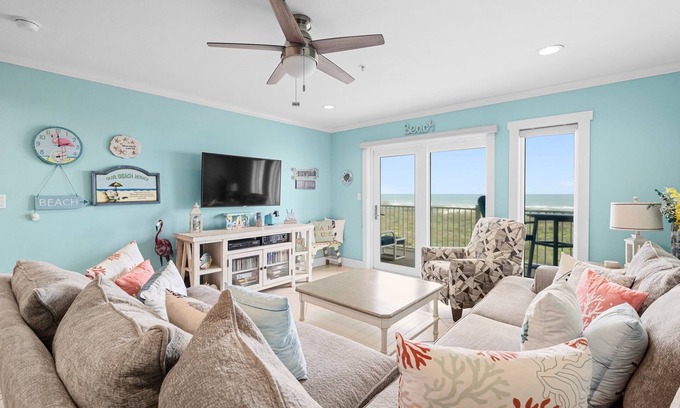 Port Aransas Condo | Incredible 3 Bedroom Retreat Steps from the Beach Haven