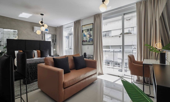 San Nicolas Apartment | Modern Apartment in Centro, Buenos Aires with Pool & Spa