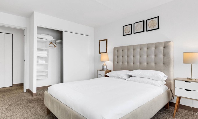 Downtown Harrisburg Apartment | Cozy 2-Bedroom Apartment in Harrisburg with Pool Access