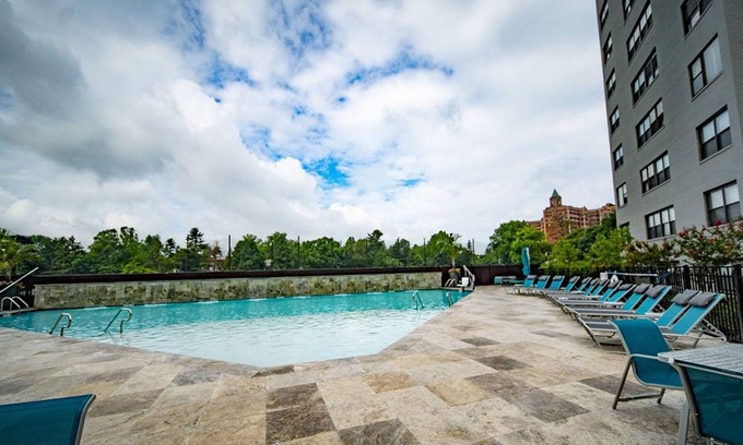 Germantown Apartment | Cozy 2-Bedroom Apartment with Private Pool in Philadelphia