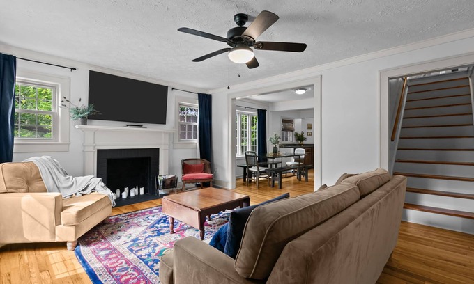 Terry Sanford House | Historic Haymount Home in Fayetteville with Breakfast & Kitchen