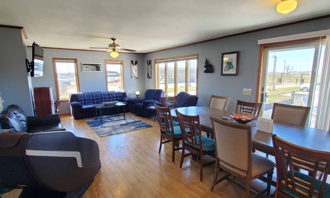 Viroqua House | Historic Viroqua House with Pet-Friendly Amenities