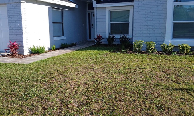 Mill Run House | Comfort and Convenience: Guest Rated 10/10 Family Retreat