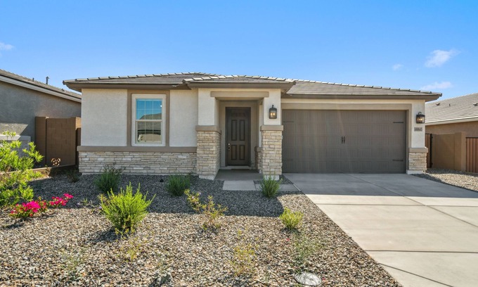 Gold Canyon House | This charming, single-level home in Gold Canyon is your ticket to comfort & ease