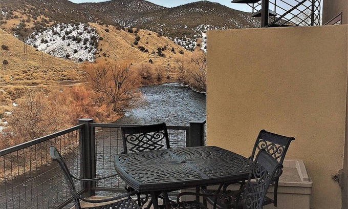 Salida Condo | Perfect 1-Bedroom Condo in Salida, CO - Rated 10/10!