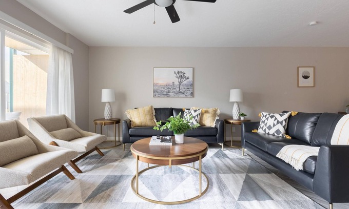 Encanto Condo | Unforgettable 2-Bedroom Condo with Pool in Phoenix, AZ