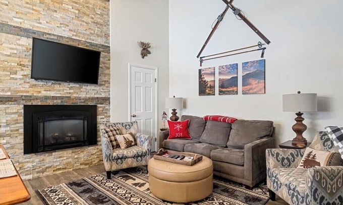 Boyne Falls Condo | Inviting 3-Bedroom Condominium in Boyne Falls, MI