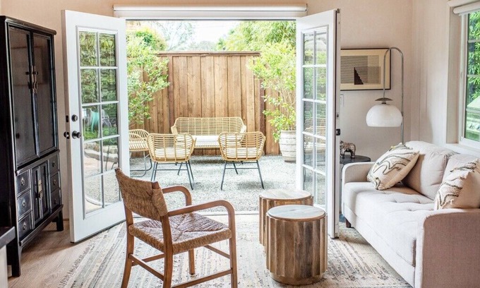 Montecito Cottage | Cozy Cottage Retreat in Montecito with Spa and Hot Tub