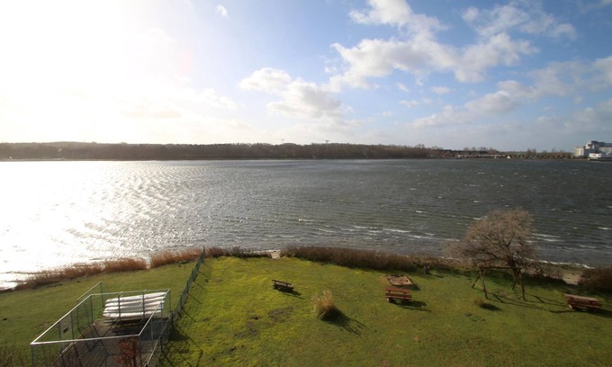 Steinwarder Apartment | Ideal 3rd Floor Apartment with Ocean View & Pool Access