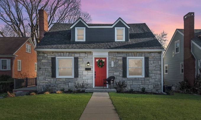 Lexington House | Pet-Friendly 4-Bedroom Retreat in Lexington, KY - Rated 9.6
