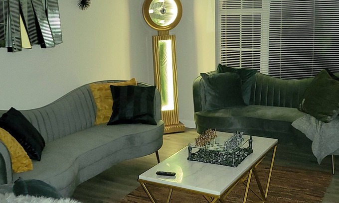 Church Street Apartment | Relaxing Apartment Retreat for Families Away from Home