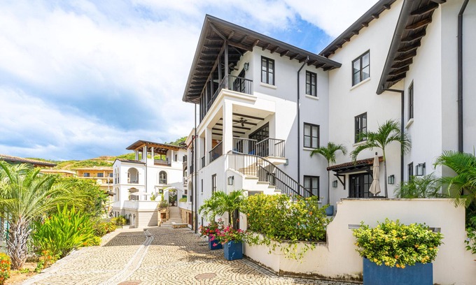 Las Catalinas House | Inviting 4BR Home with Pool and Ocean Views in Las Catalinas