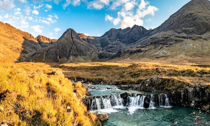 Isle of Skye House | Discover Skye: Top-Rated Stay in Carbost, Ideal for Families