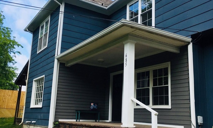 Nelsonville House | Historic Nelsonville Stay with Breakfast and Family Amenities