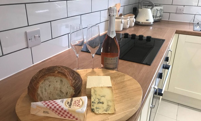Whitchurch Cottage | Explore the Region from Our Perfectly Located Hotel