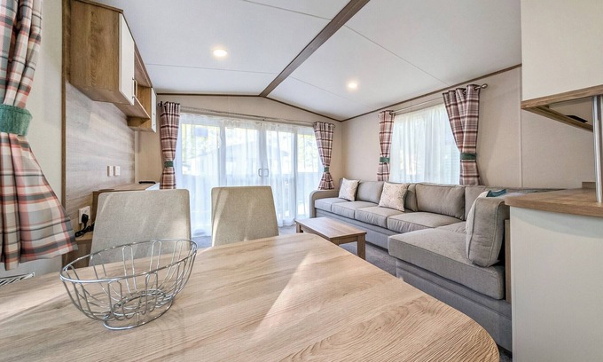 Penrith House | Comfortable Caravan for 6 at Lowther Park with Kitchen