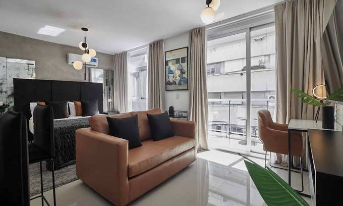 San Nicolas Apartment | Cozy Studio in Centro, Buenos Aires with Pool and Kitchen