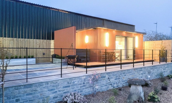 Babcary Cottage | Unique Pod Experience: Perfect Stay with Spa and Hot Tub