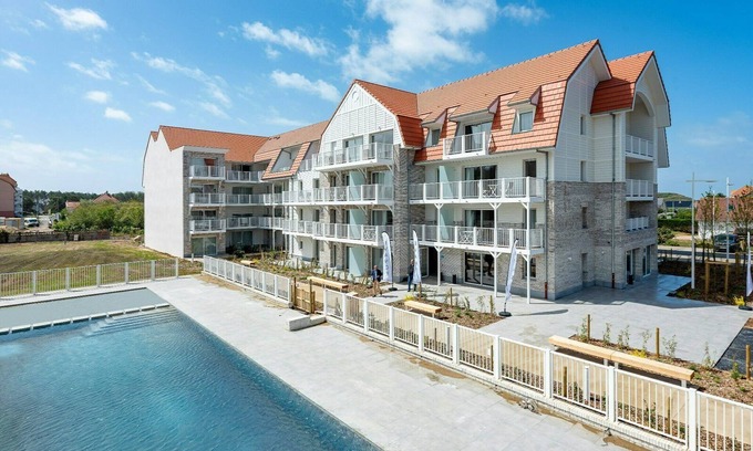 Camiers Apartment | Family Suite with Pool & Spa - Rated 9.6/10 by Guests