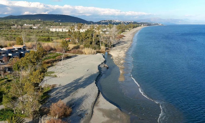 Gythio Villa | Discover a Traditional Villa by Mavrovouni's Golden Sands