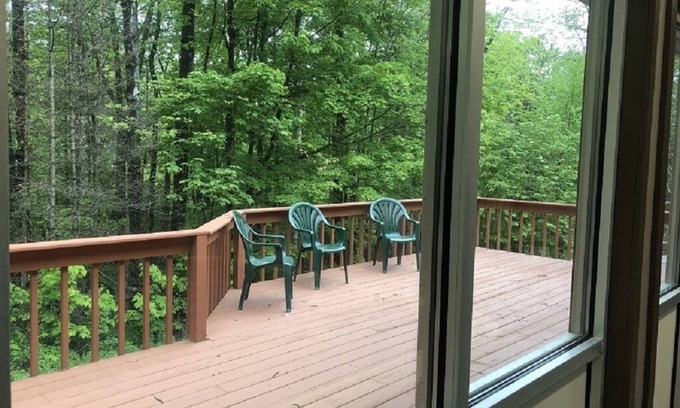 North Creek House | Ideal Retreat for Large Families with Pool & Spa Amenities