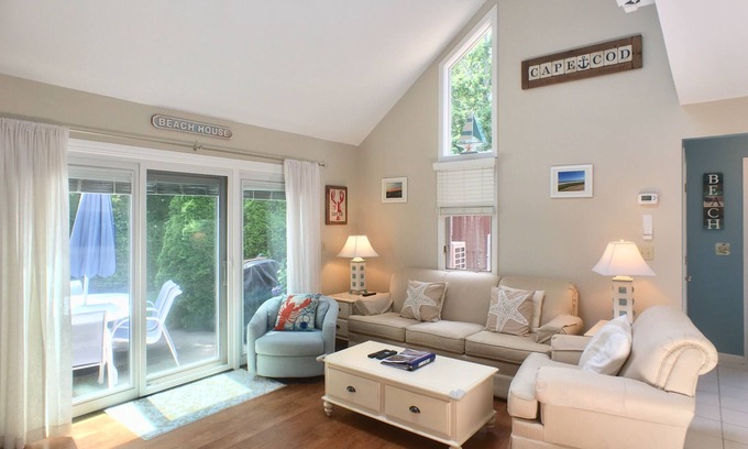 Brewster Condo | Billington Retreat: 2 Bedrooms, Pool & Rated 9.4/10!
