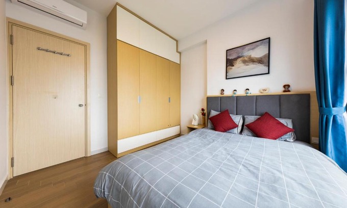Van Giang Apartment | Eco-Friendly Retreat at THOC ECOPARK with Golf Course Views