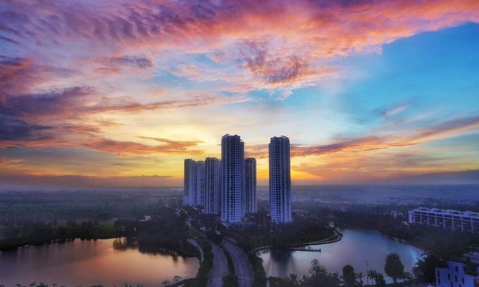 Van Giang Apartment | Unforgettable THOC ECOPARK Blue Home with Golf Course View
