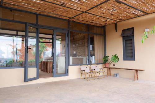 Lam Ha Bed & Breakfast | Thom Farm and Retreat: Family-Friendly Getaway Awaits