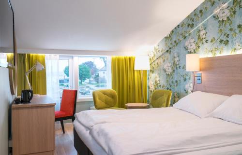 Tonsberg Hotel | Experience Thon Hotel Tønsberg Brygge: 4-Star Family Retreat